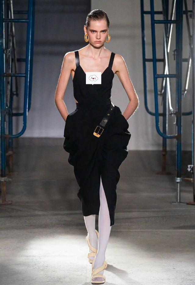 鞋子不在多而在精致,方头鞋春夏