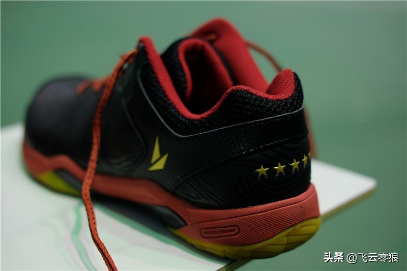 中羽高评分的羽毛球鞋,羽毛球鞋初学者推荐评测
