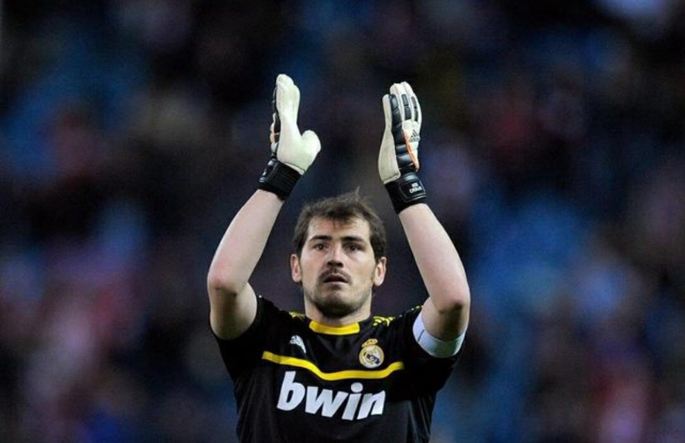 皇马主席弗洛伦蒂诺并非无情，聘请退役的功勋球员回到皇马任职