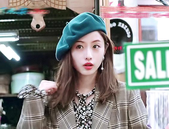 帽子女款脸大显脸小薄款,头大脸大怎样戴帽子好看