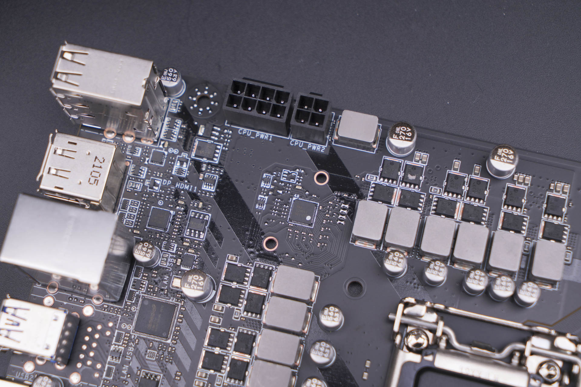 微星b560迫击炮和战斧导弹,微星b560战斧导弹和迫击炮的区别