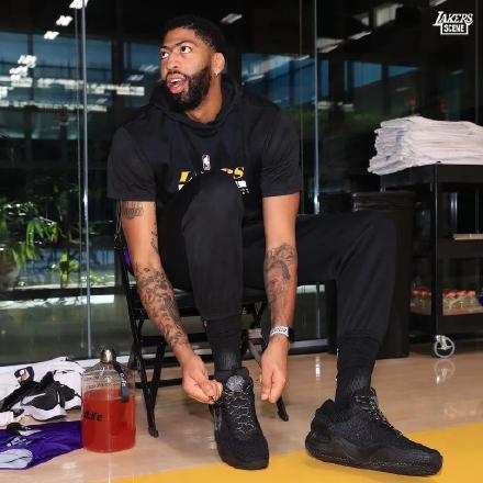 耐克垃圾鞋一代实战,耐克垃圾鞋一代鞋