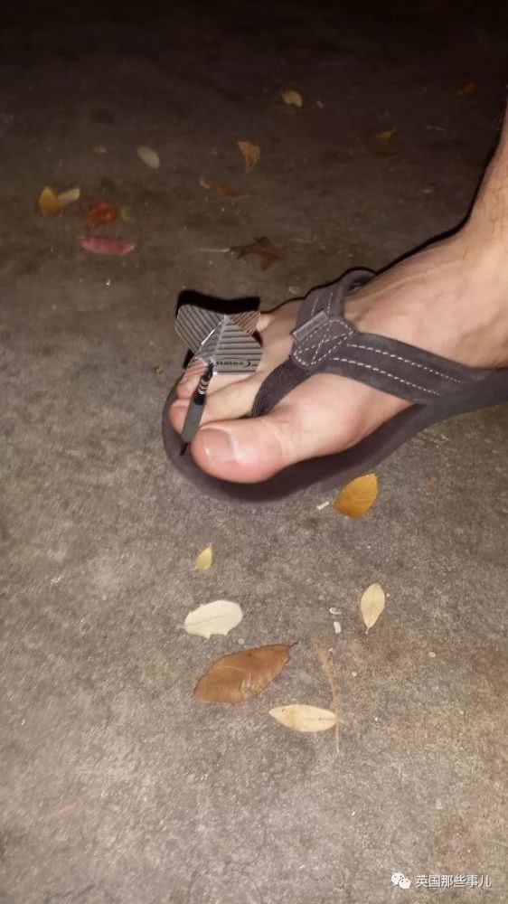 角磨机普通砂轮片爆炸,角磨机砂轮片炸了