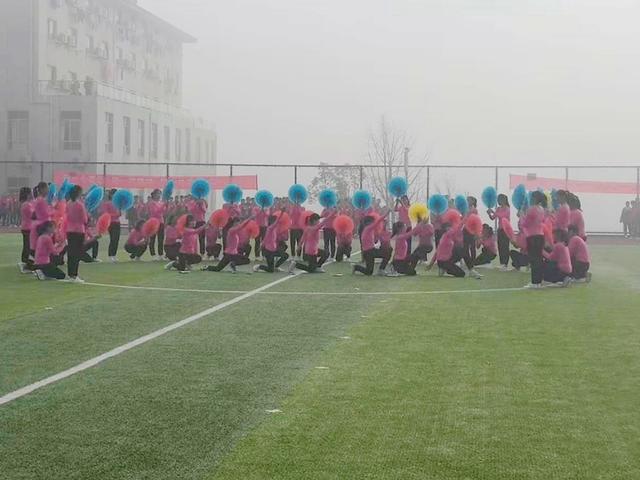 彭泽县新星学校运动会长跑,青春朝气运动会