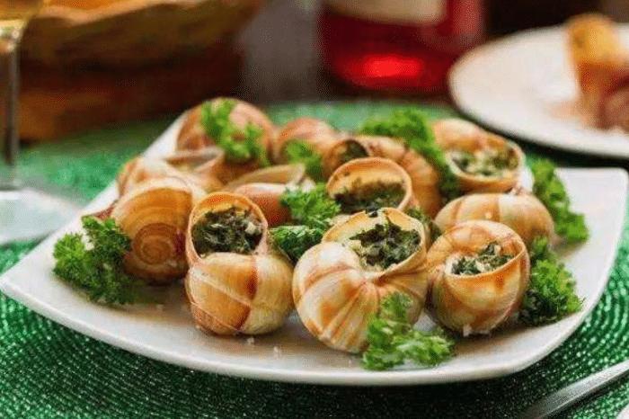 法国人为什么喜欢吃蜗牛,法国蜗牛吃什么食物