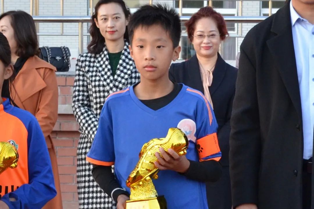 2020年营口西市区小学生足球赛落下帷幕，冠军究竟花落谁家？