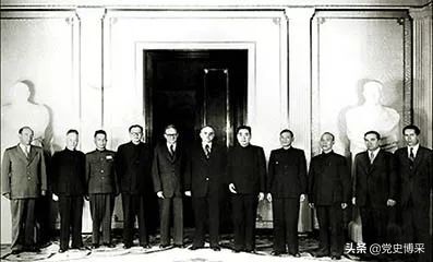 最后一次赴苏，苏联国防部长妄言要搞掉毛*东泽**，周恩来勃然大怒