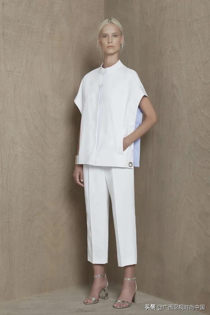 适合年轻人的职场穿搭,职场穿搭尽显干练大气
