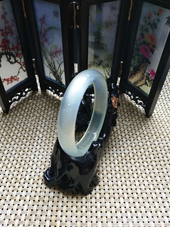 岫玉怎样的有价值,岫玉是最好的吗