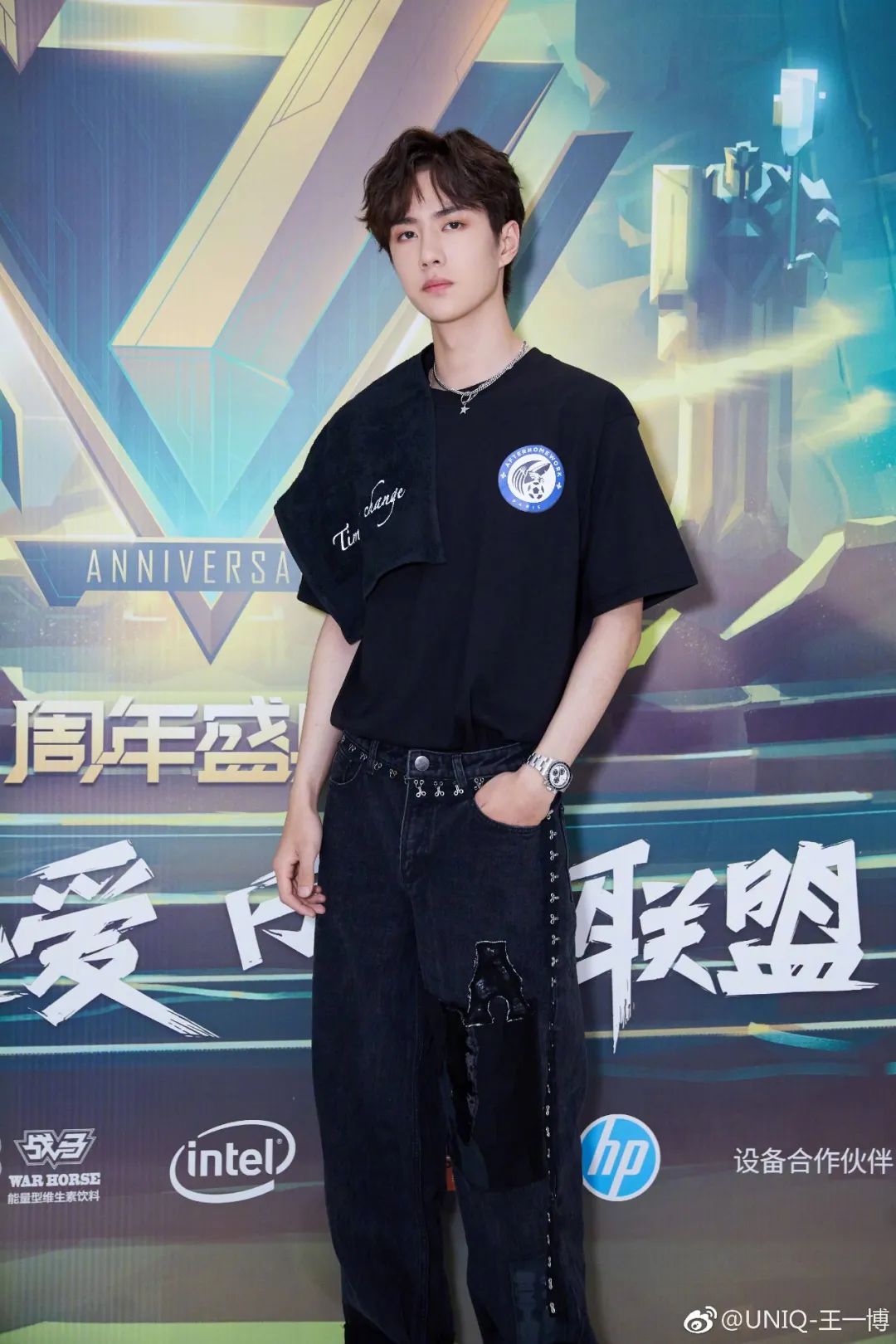 顶流王一博个人资料简介,王一博戴的表