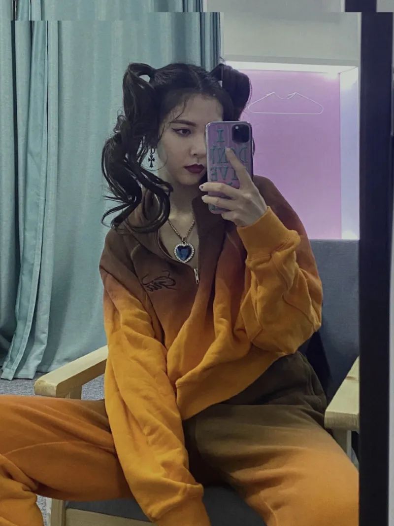 入秋必备的卫衣,入秋必备10款卫衣