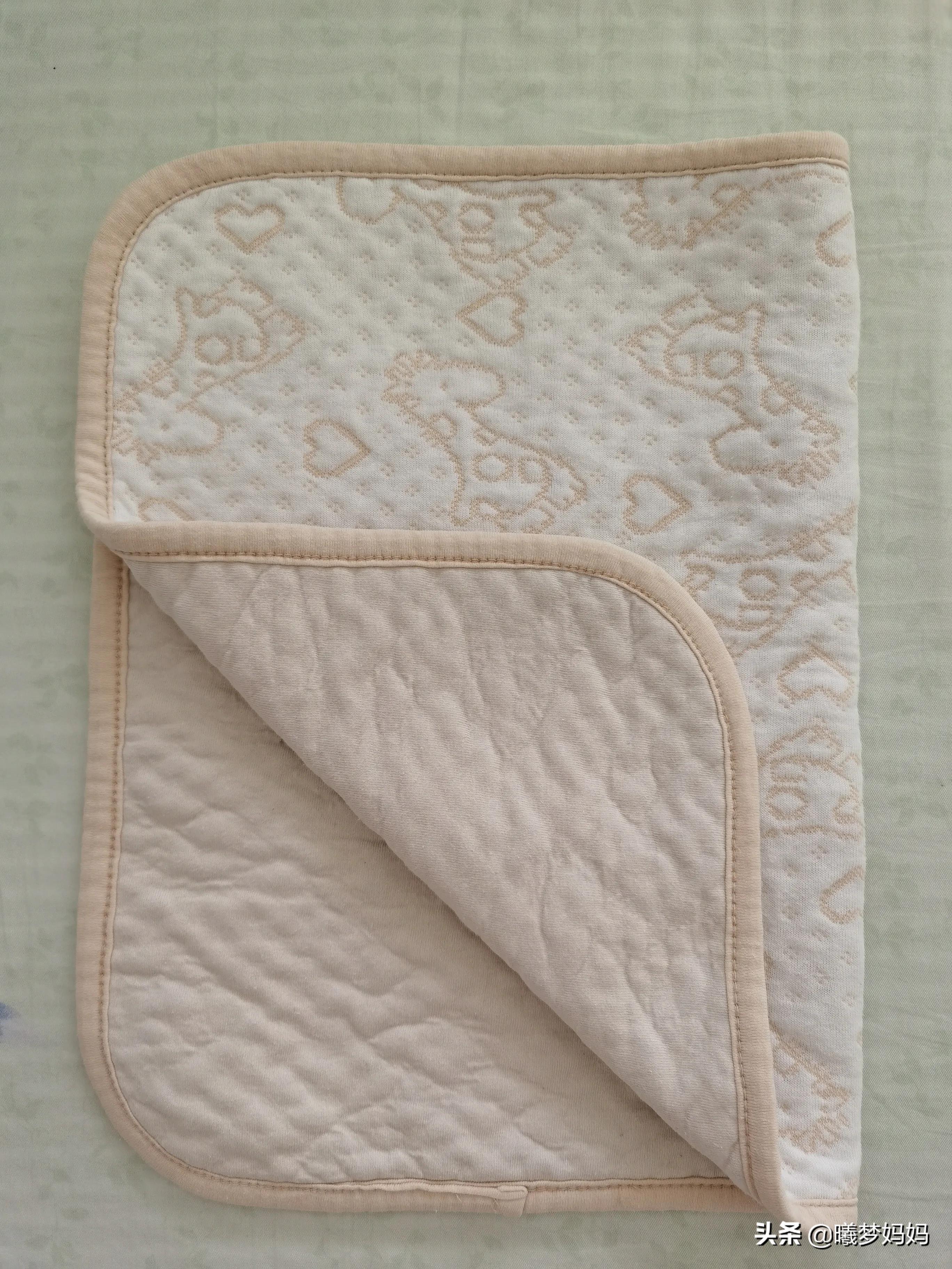 孩子多大戒掉尿不湿合适？隔尿垫使用心得总结。