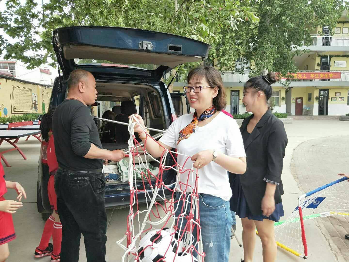 灏忓缁忓吀璇佃娲诲姩鍦嗘弧钀藉箷,灏忓瀹岀編鏀跺畼鍥炲繂鎴愰暱鍘嗙▼