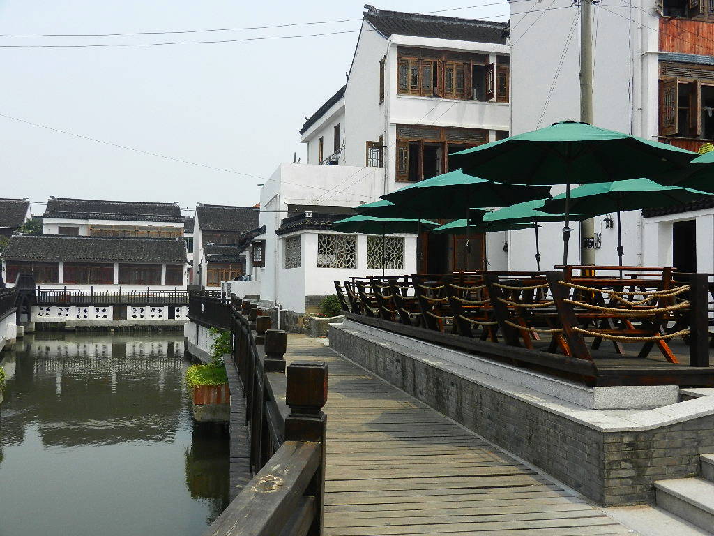 上海本地人都去哪吃海鲜,上海去哪里吃实惠而又正宗的海鲜