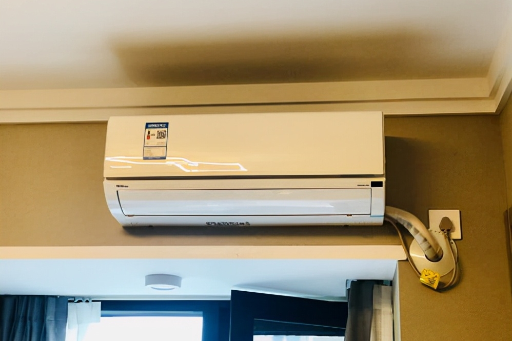 房间空调安装错了怎么办,卧室空调装的位置太丑了怎么办