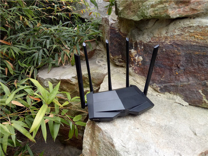 腾达ac11是真千兆路由器吗,腾达ac11是千兆还是百兆