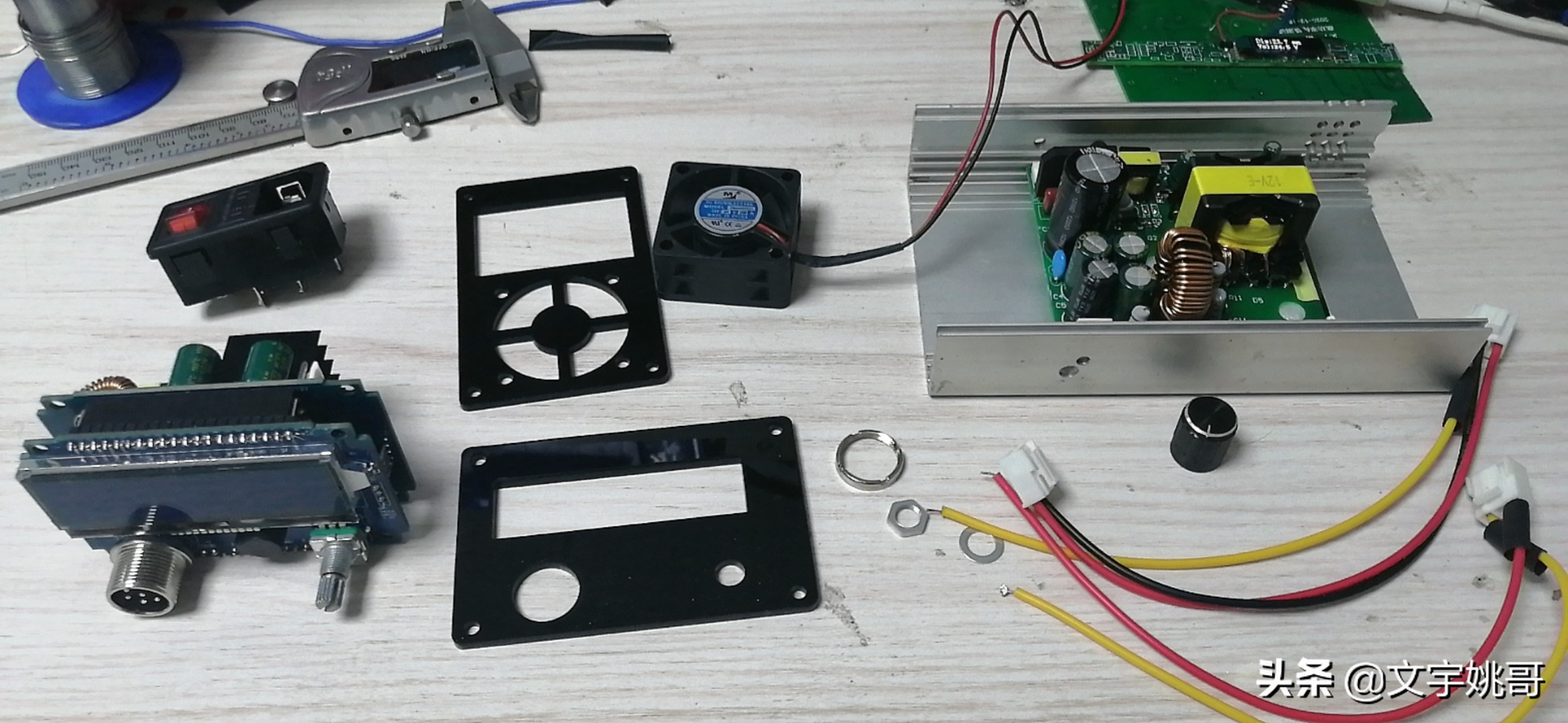 还在玩T12吗?快来看看用WY710高频烙铁主板组装台高性能高频烙铁