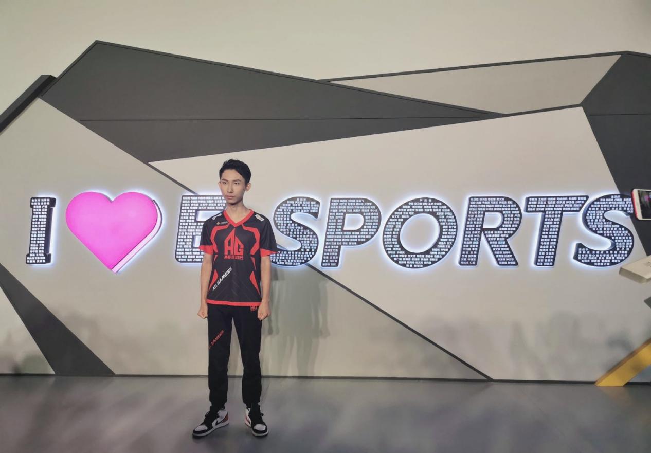 职业战队月薪：XYG人均5K太普通，看到AG：难怪梦泪土豪了