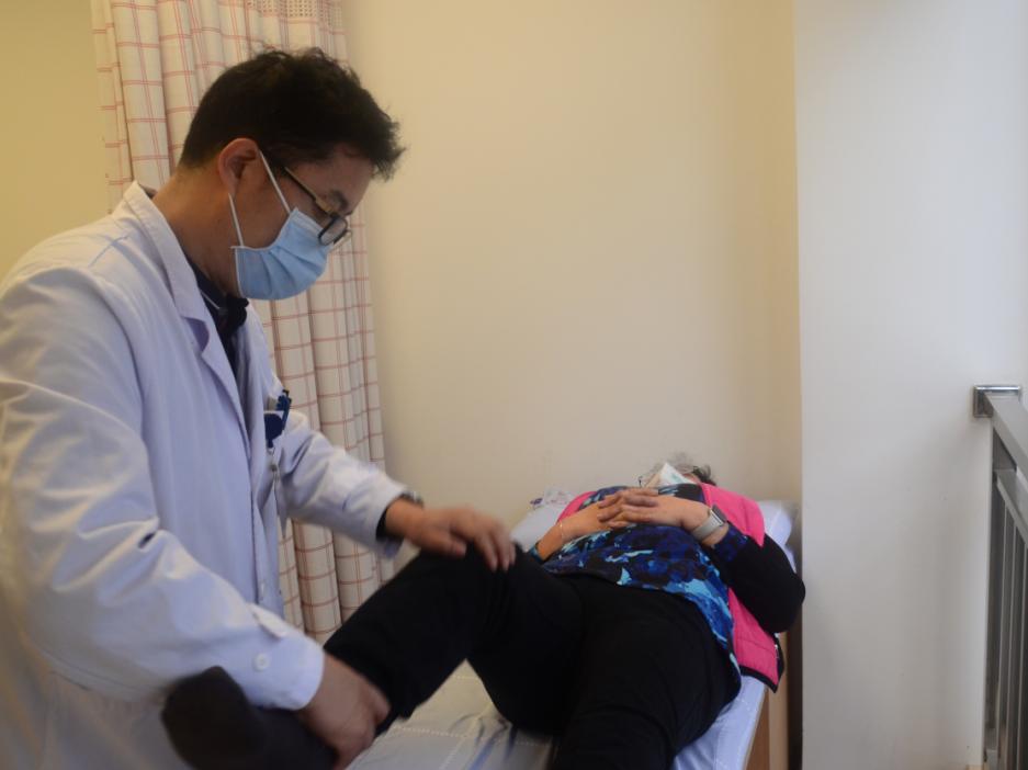 髋关节置换专家直播间,膝关节置换名医在线问诊