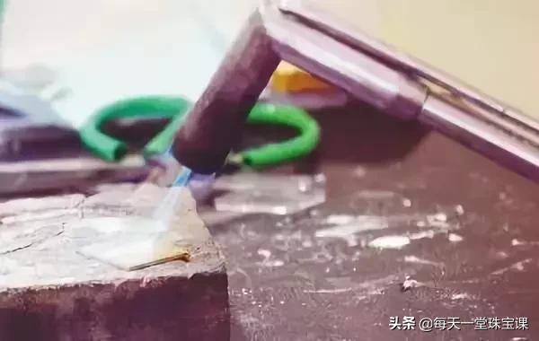 关于黄金首饰那些你不知道的事,黄金首饰要避免哪些坑