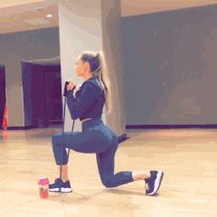 蜜桃臀的*伤杀**力有多大？十个男人九个爱