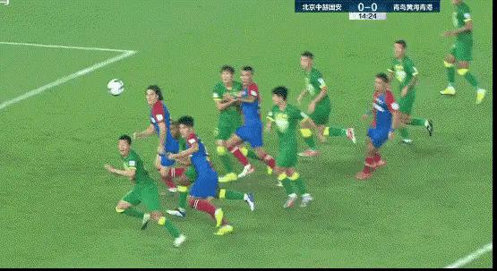 中超罕见一幕,中超关键战再现罕见一幕