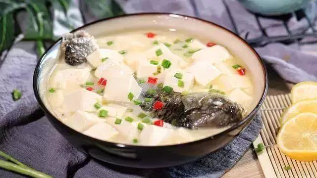 炖鱼鱼汤不白怎么回事,炖鱼汤不白