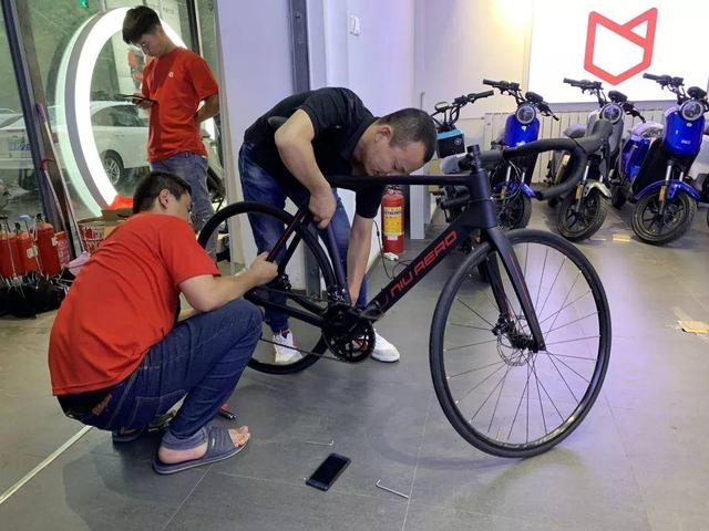 骑玛利欧斯,骑摩托瑜伽