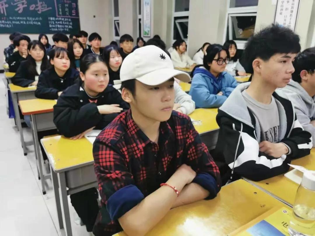 北方电子科技学院许昌,许昌北方电子科技学校开学典礼