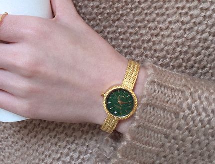 去年买了块表超耐磨,我买了个表挺耐磨的什么意思