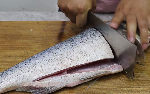 家常版红烧鱼块的做法,四川正宗红烧鱼块的做法大全