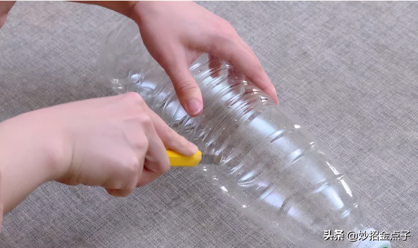 吹风机怎么制作简易吸尘器,如何用吹风机自制吸尘器滤网