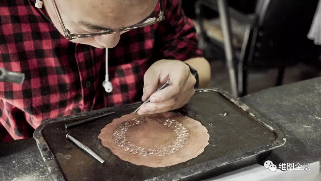 古法手工银饰匠人,匠人精神来自于平凡中的坚守