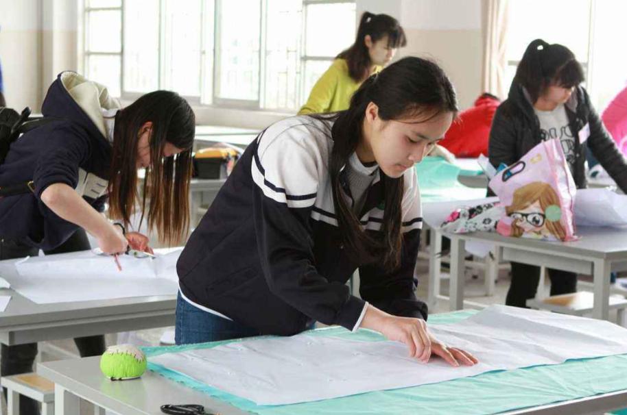 职高生与普通高中生的差距,职高和高中生有什么区别