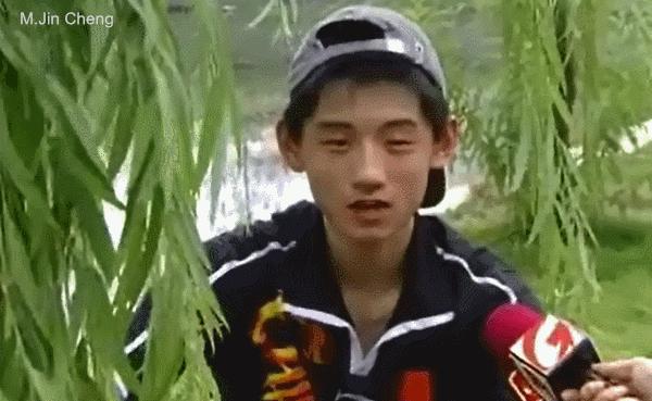 张继科在刘诗雯低谷期高调秀恩爱,张继科乒乓球遗憾