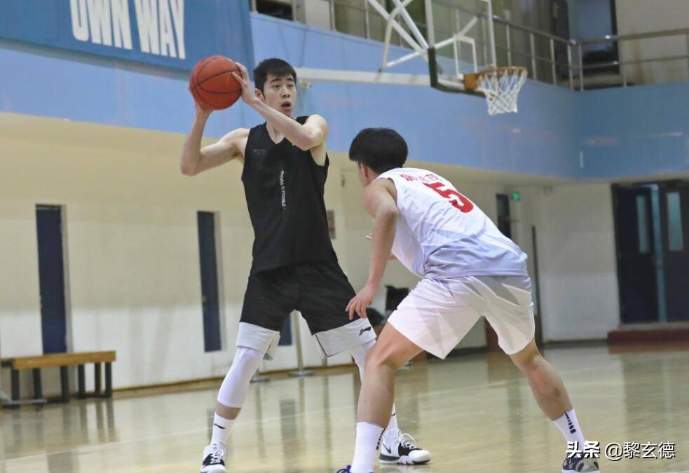 昔日徐州城市骄傲，效力首钢11年，前国青锋线被买断合同成自由身