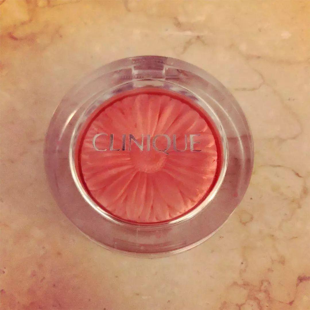 什么样的彩妆不闷痘,使脸上无痘印的彩妆