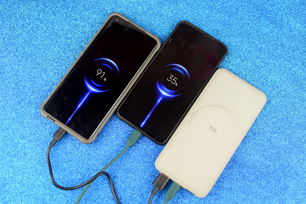有线无线都能用的充电宝,有线加无线充电宝