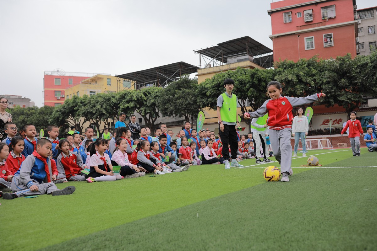 小学校园足球联赛开幕仪式,小学足球嘉年华活动策划