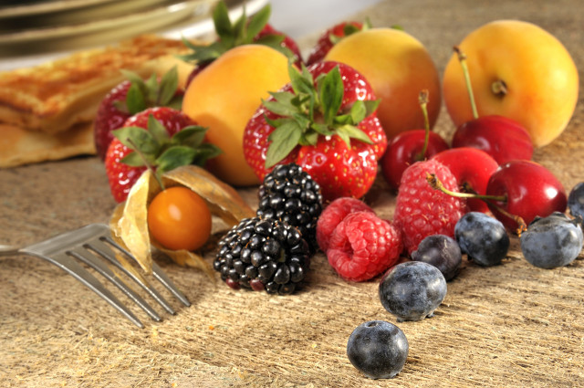 维生素不是万能药，滥用危害大，关于维生素的这些事要知道