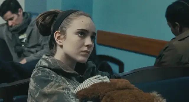 饱受争议的柏林电影节获奖影片，未成年少女堕胎日记，揪心到不忍