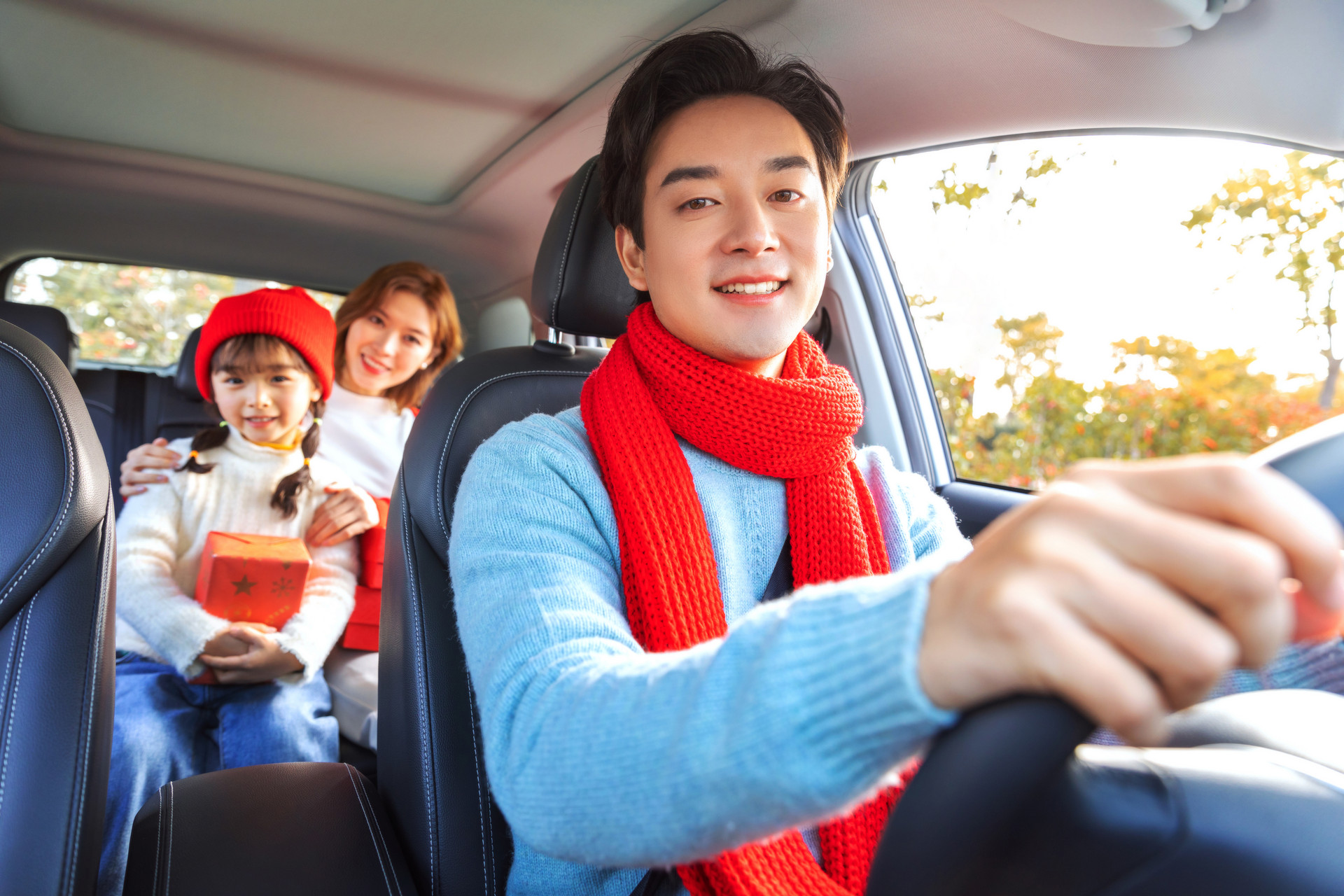 过年给孩子送礼物的讲究,过年给小孩买什么送礼