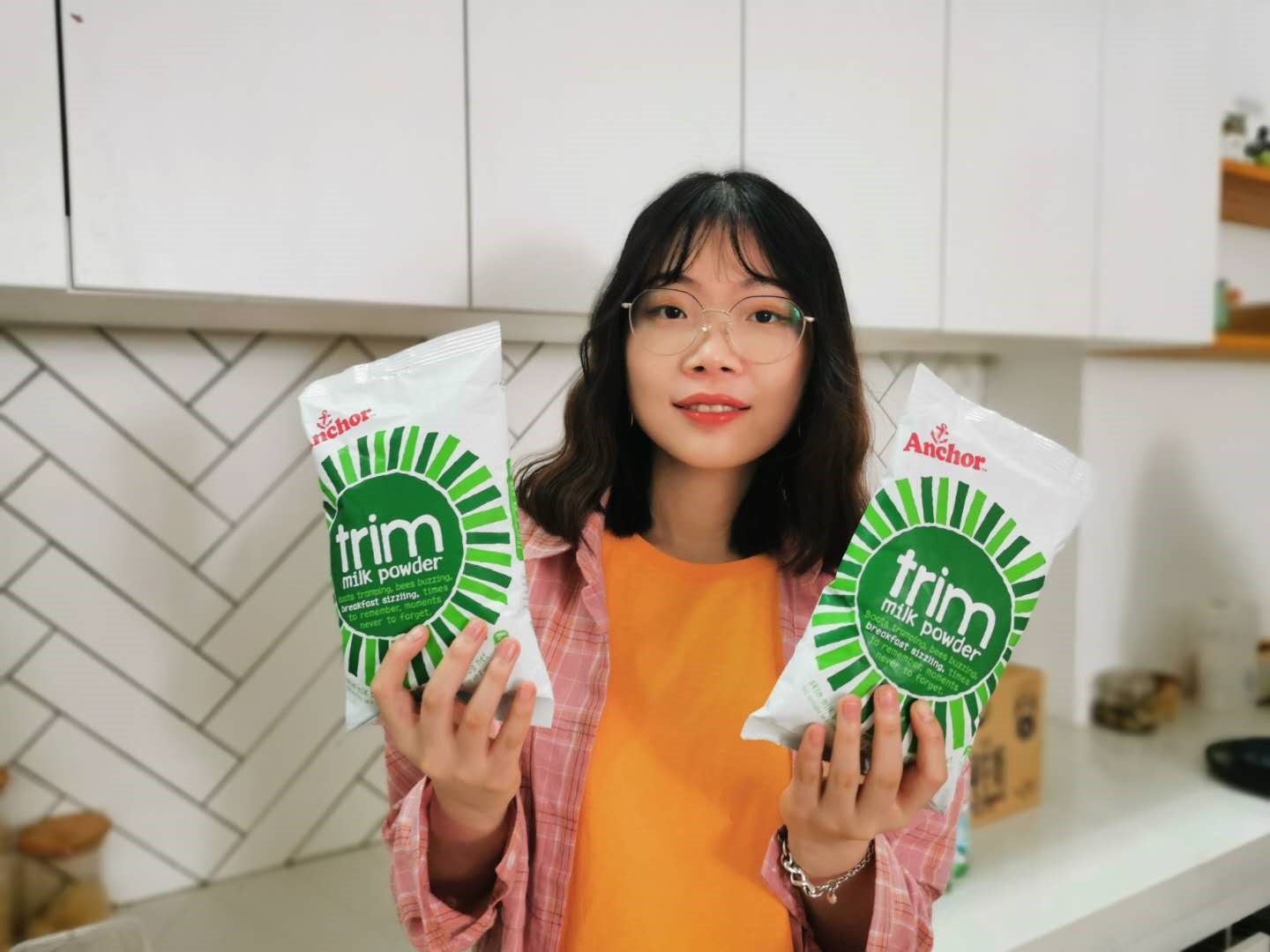 安佳全脂奶粉1kg测评,安佳脱脂奶粉800克怎样