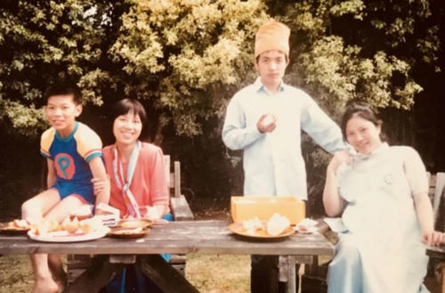 分析顾城一代人的思想情感,巨婴诗人顾城完整版