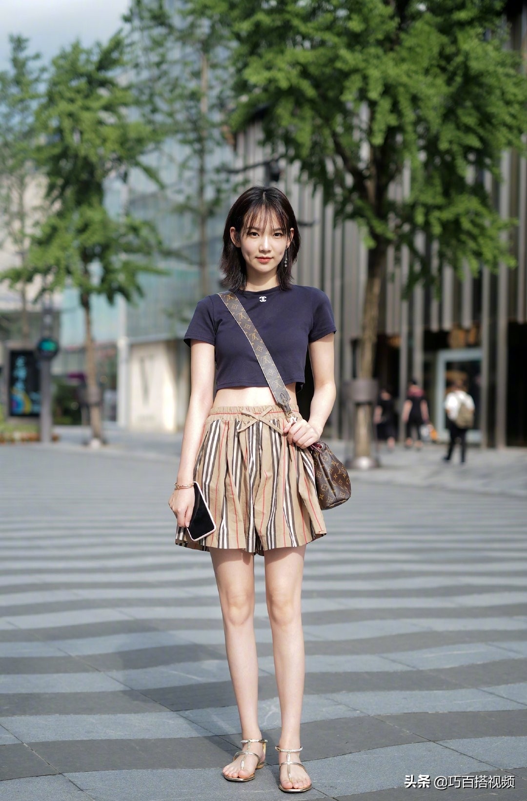 夏季露脐上衣胖mm,夏季女士上衣露脐装搭配