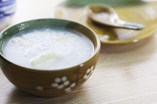 哺乳期上火了喝什么粥比较好,哺乳期能喝什么粥