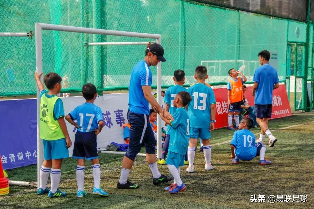 易联青训足球,易联梯队训练赛