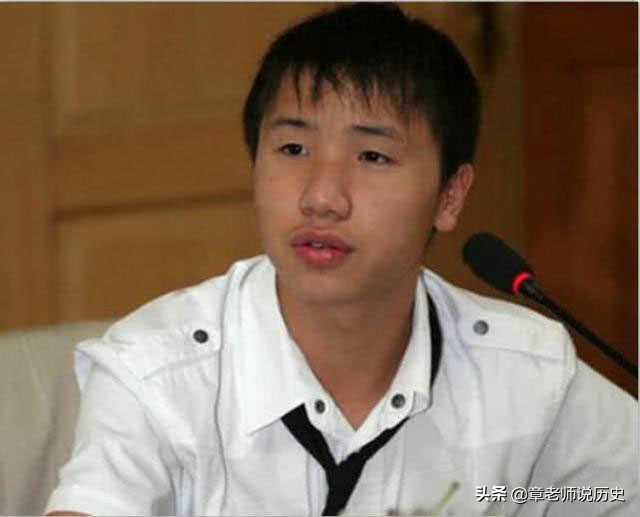 15年冒死连救7人的汶川小英雄,08年汶川地震8岁小英雄现状