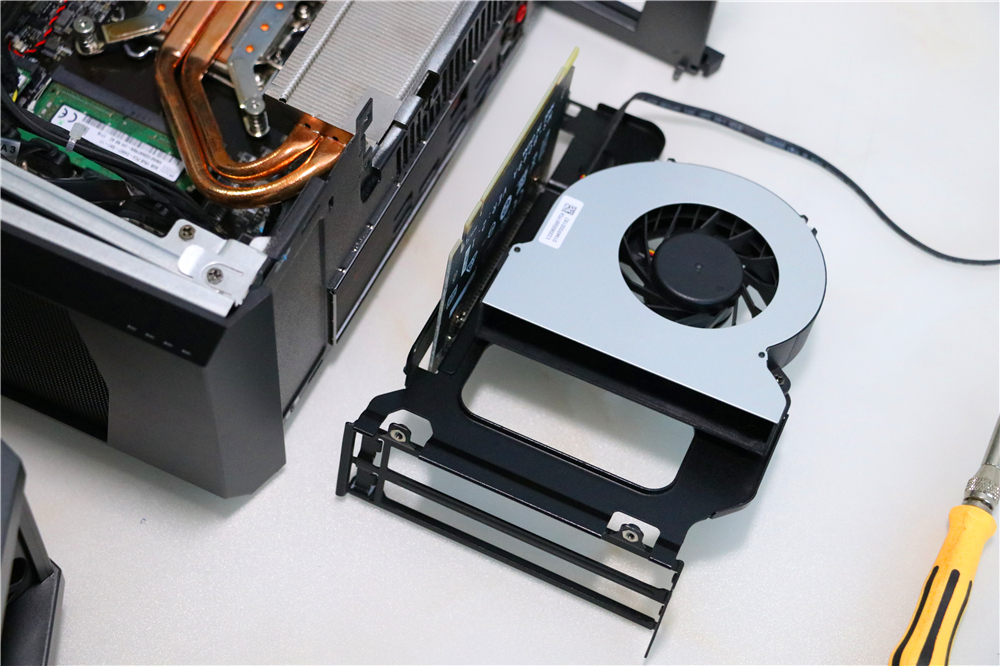 全套定制，吃鸡办公无所不能，微星宙斯盾3深度体验