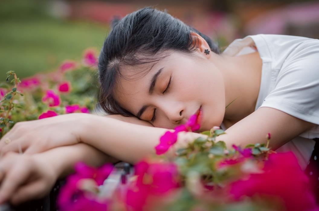 男人过了50岁还有桃花运,男人要怎样才能有桃花运